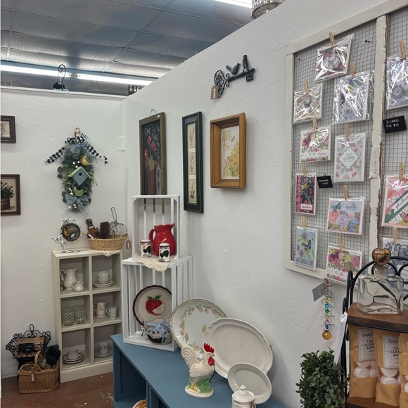 SOLD K Black Friday Sale Vintage Handcrafted Gifts Custom Wreaths LOCAL 🥰 Booth! - Picture 14 of 17